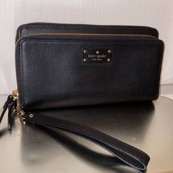 Kate Spade Anita Grove St. Wristlet Black - Picture 1 of 2